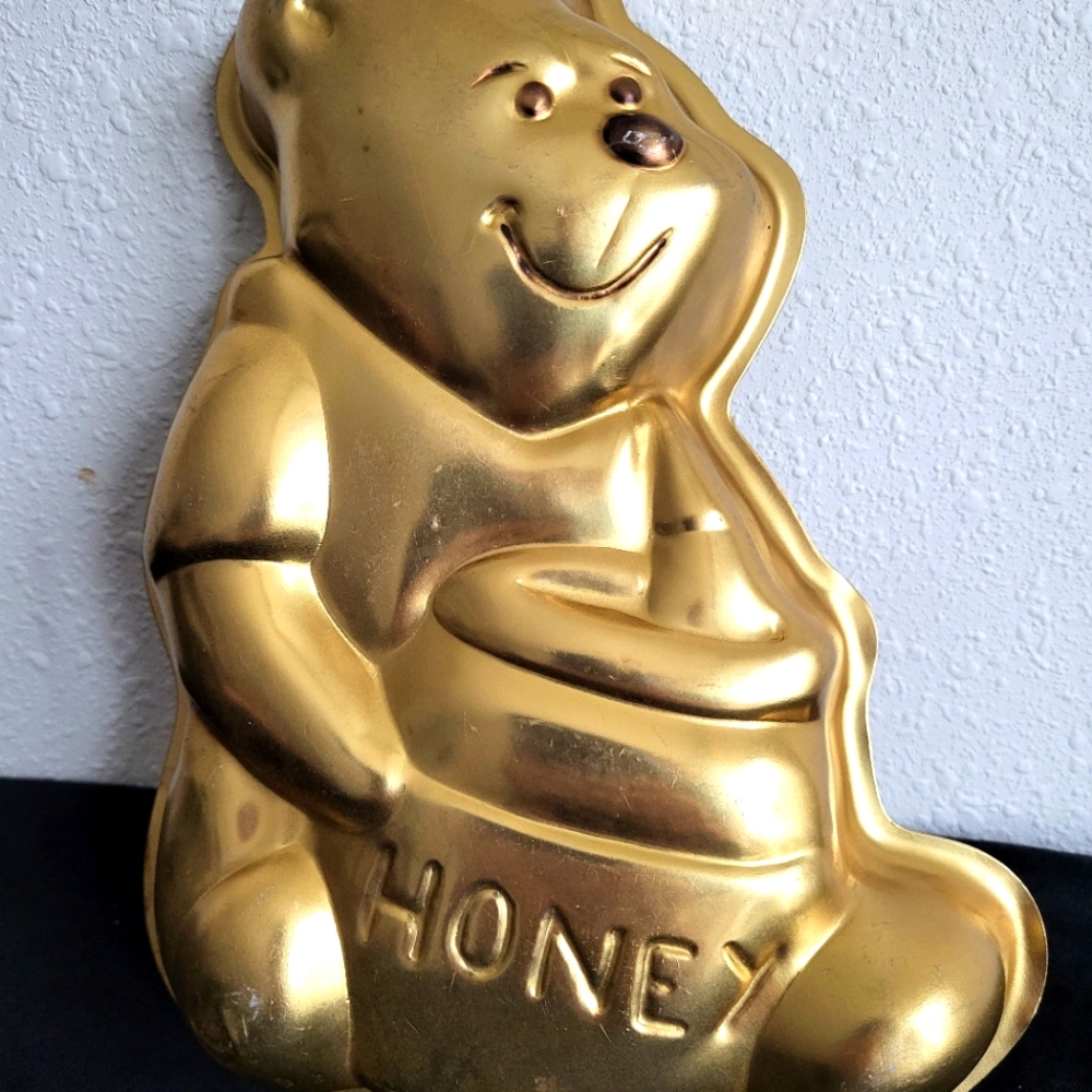 Winnie-the-Pooh Vintage Cake Pan 1976